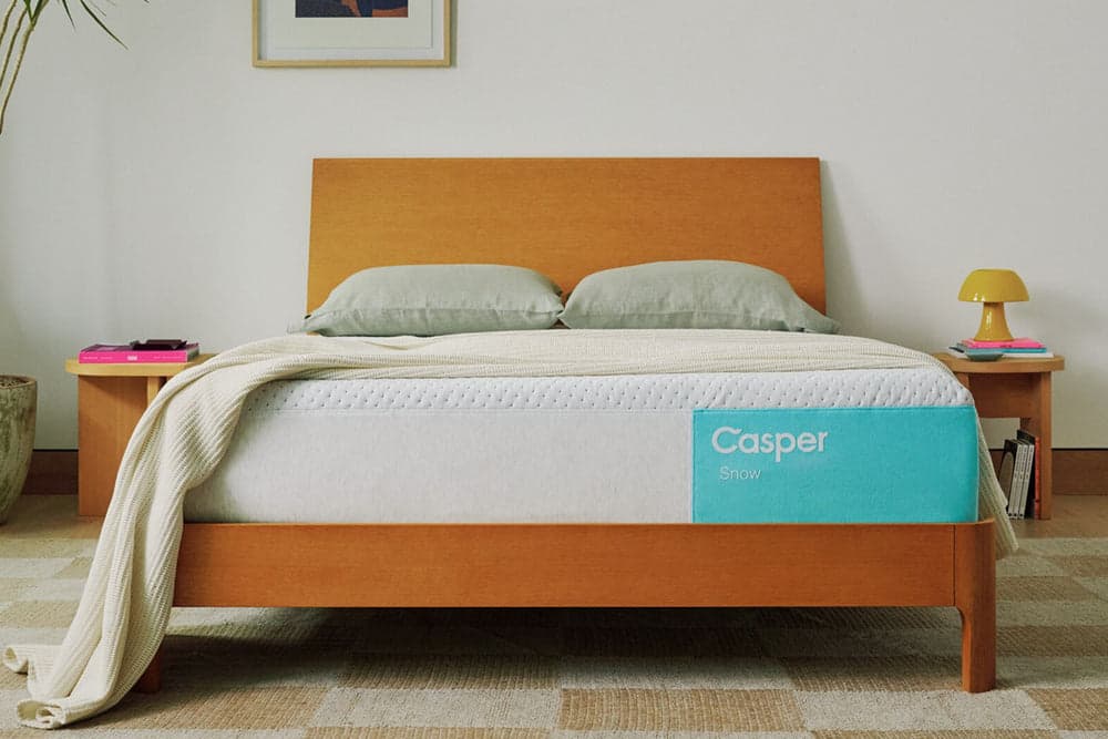 Split King bed with Casper's Dream and Snow mattresses