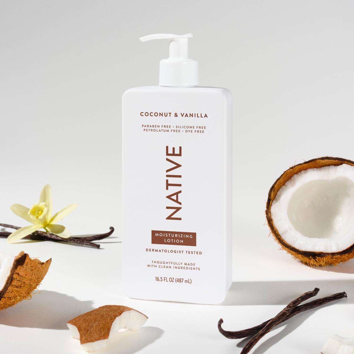 Body Lotion Coconut & Vanilla / Classic / 16.5oz image