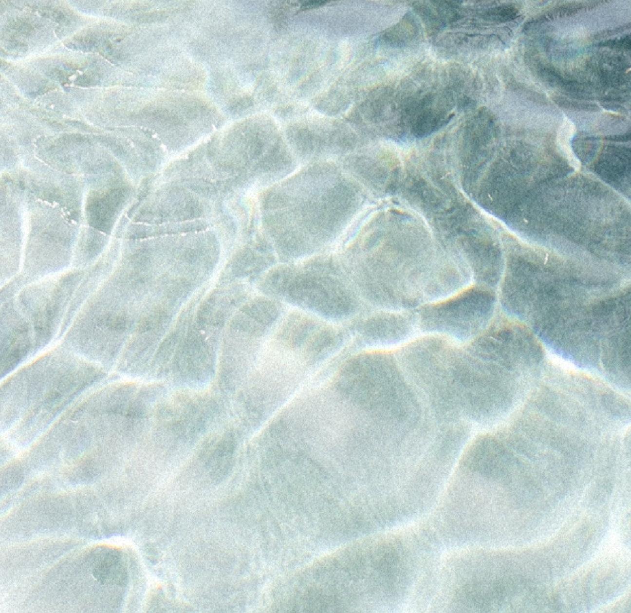 Light blue water image